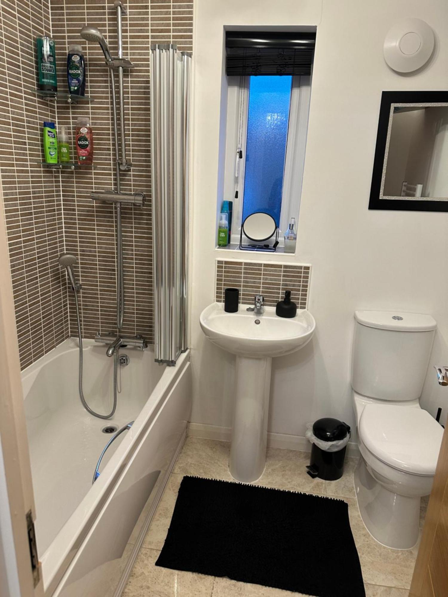 Cosy Double Bedroom In Newcastle Upon Tyne - Access To Shared Kitchen, Shared Lounge And Shared Conservatory Areas Inc Sky Tv And Netflix ภายนอก รูปภาพ